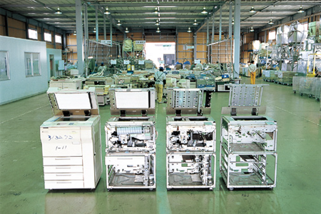 Recycling centers were built in the Kanto and Kyushu regions for disassembling and sorting components of collected used copiers as a part of efforts for energy reduction and recycling