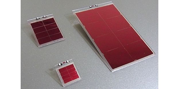 Dye-sensitized solar cells