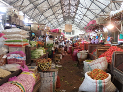 image:Market in Surabaya